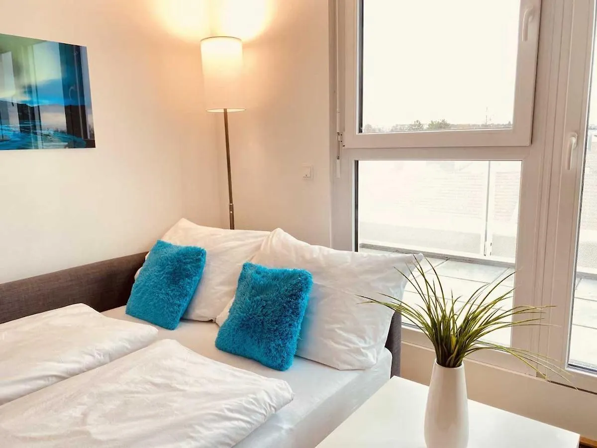 Gemutliches Sonnenwohnen City Apartment Bei U-Bahn Und Mit Parkplatz Vienna