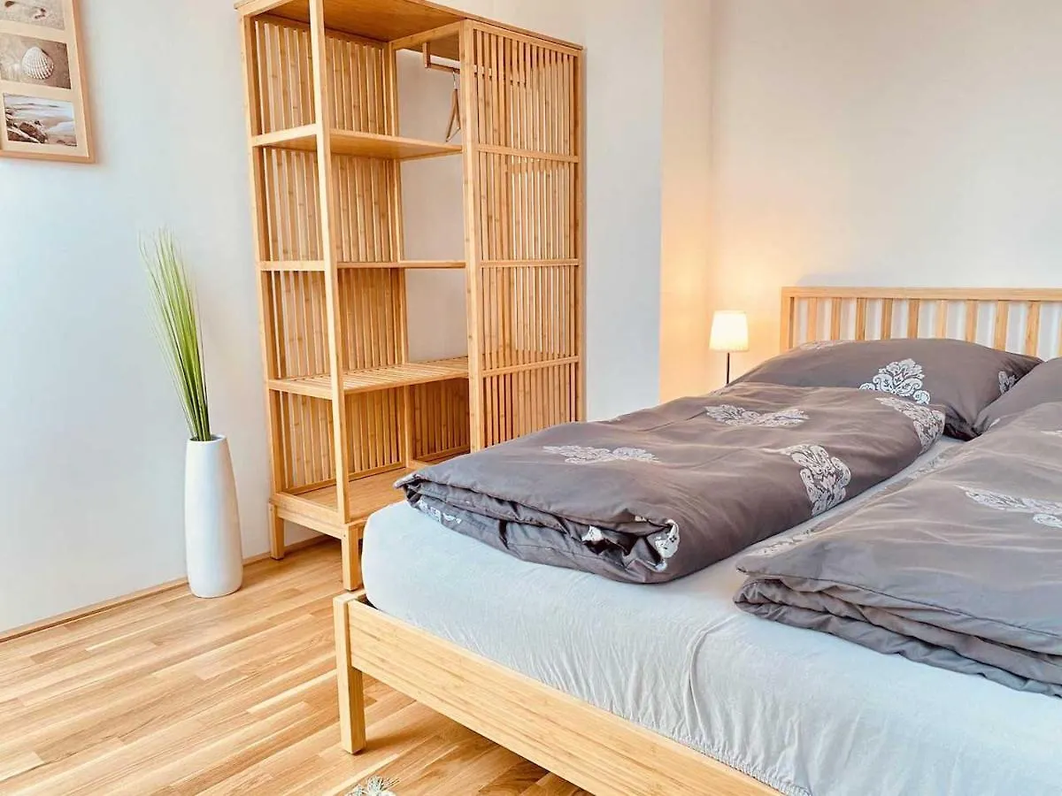 Gemutliches Sonnenwohnen City Apartment Bei U-Bahn Und Mit Parkplatz Vienna