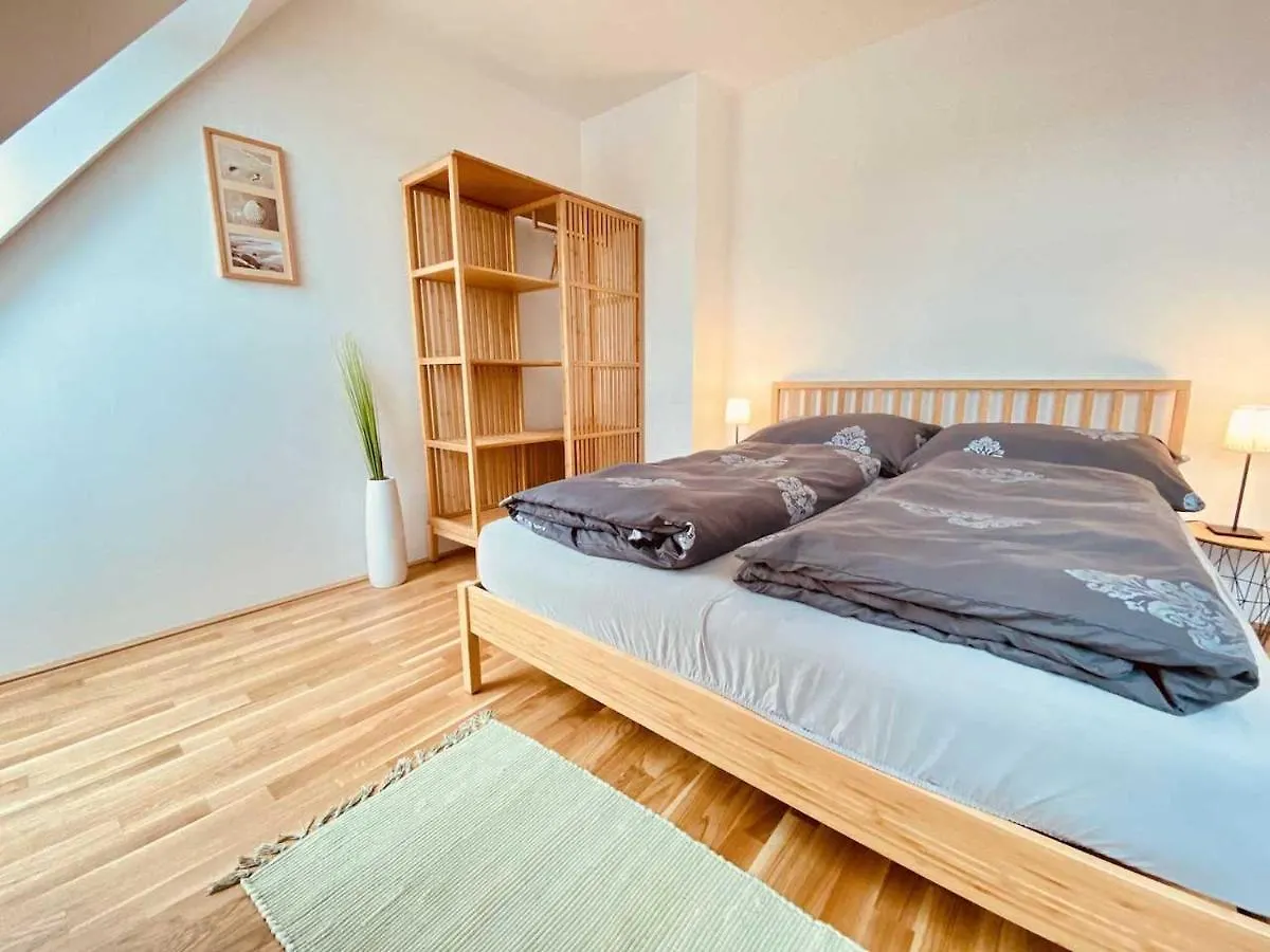 Gemutliches Sonnenwohnen City Apartment Bei U-Bahn Und Mit Parkplatz Vienna