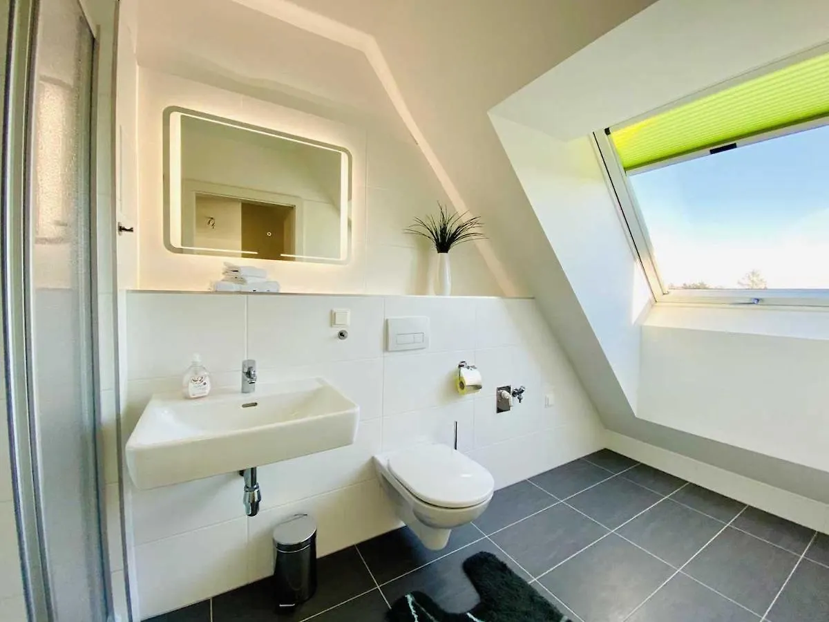 Gemutliches Sonnenwohnen City Apartment Bei U-Bahn Und Mit Parkplatz Vienna